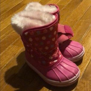 Target brand girls snow boots with polka dots